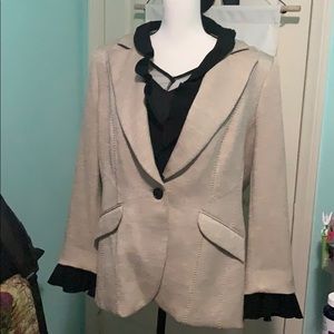 Moshita Couturesize 14 Ruffled Tweed Blazer